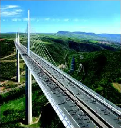 Quelle est la longueur de ce pont ?