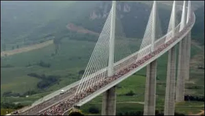 Quelle est la vitesse max autoris&eacute;e sur ce pont ?