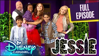 Quand a-t-il commencé à jouer Luke Ross dans la série Jessie ?
