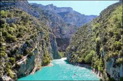 Dans quel département peut-on admirer, ou descendre pour les plus téméraires, les gorges du Verdon ?
