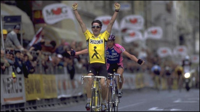 En quelle année le cycliste français Laurent Jalabert a-t-il remporté le Tour d'Espagne ?