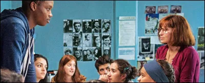 Tiré d'une histoire vraie, ce film parle des relations entre une prof et des ados qui ont depuis longtemps décroché du système scolaire !