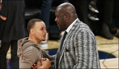 Seul Shaquille O'Neal (en 1999-2000) et Stephen Curry (en 2015-16) ont déjà gagné le trophée de MVP à l'unanimité.