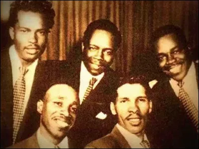 ''I'm Slippin' In'' est un titre du groupe The Spiders. Quelle est la traduction de ''spider'' ?