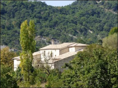 Rochefourchat en chanson ! En 1900, une chanson populaire est écrite par Émile Maillefaud, agent-voyer cantonal de la Motte-Chalancon. Elle vante, sur un mode ironique, les mérites de sa fanfare qui aurait « remporté le premier prix de France ». Quel est le nom de cette chanson ?