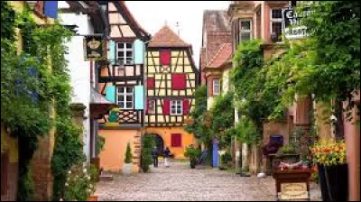 Riquewihr est un village médiéval pittoresque au patrimoine architectural préservé... Où le situez-vous ?