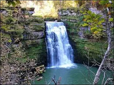 J'ai aussi fait un saut près de la frontière franco-suisse pour déguster un jésus et une saucisse fumée...
Cliquez sur le département concerné !