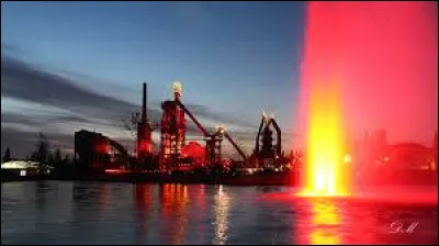 Grand Est - Le Parc du Haut-Fourneau U4 d'Uckange. En quelle année ce site a-t-il fermé ses portes ?