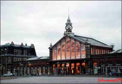 J'ai découvert une gare assez typique dans le nord de notre pays. C'est...