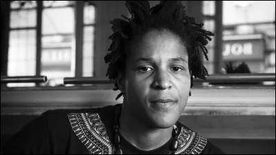 "Connais-tu Frantz Fanon, Aimé Césaire ?" Sur un de ses morceaux, Casey cite ces deux auteurs martiniquais ayant influencé la doctrine des Black Panthers, et donc, par syllogisme, une partie du mouvement hip-hop. Mais sur quel morceau éblouissant leur rend-elle hommage ?