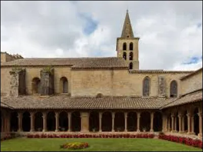 Nous partons en Occitanie, &agrave; la d&eacute;couverte de l'abbaye de Saint-Papoul. Commune du Lauragais, dans l'aire urbaine Chaurienne, elle se situe dans le d&eacute;partement ...