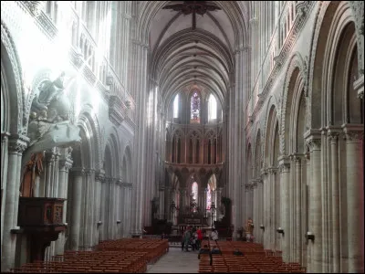 Dans quelle cathédrale pouvez-vous retrouver cette nef ?