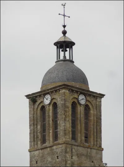 À quelle église de Touraine cette tour appartient-elle ?