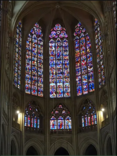 À quelle grande cathédrale française ce choeur correspond-il ?