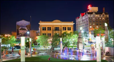 Dans quel État des États-Unis se trouve Rapid City ?