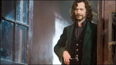 TOP 8 : Sirius Black (215 pts) : à quel âge a-t-il quitté la maison familiale ?