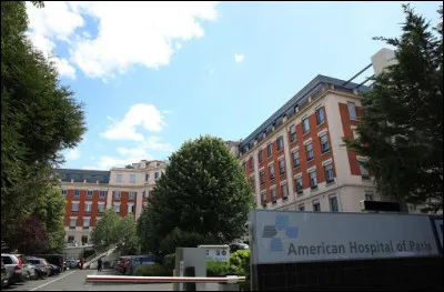 Voici l'hôpital américain de Paris, un pionnier du tourisme médical qui a déjà accueilli plusieurs stars internationales. Laquelle de ces personnalités y a déjà séjourné ?