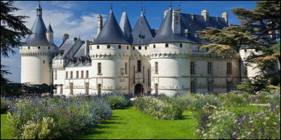 Quel festival a lieu chaque année, depuis 1992, dans une partie du domaine du château de Chaumont-sur-Loire ?