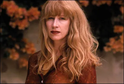 Je n'ai pas trouvé de question sur ''As I Roved out''. Je vous informe donc que Loreena McKennitt est canadienne, native du Manitoba, une province centrale du pays ayant une frontière commune avec deux États du nord des USA. Lesquels ?