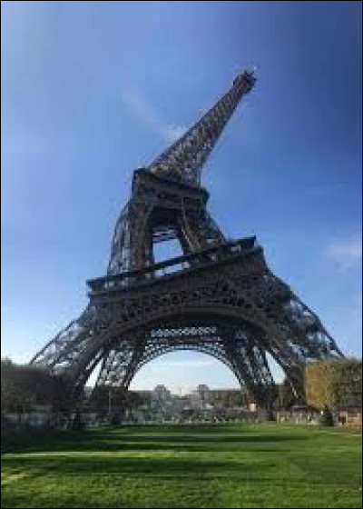 Comment s'appelle l'architecte principal de la tour Eiffel ?
