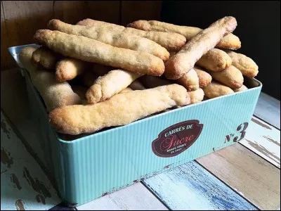 De quelle ville nous vient la zézette, délicieux biscuit saupoudré de sucre cristal, de forme allongée (10 cm) très croustillante ?