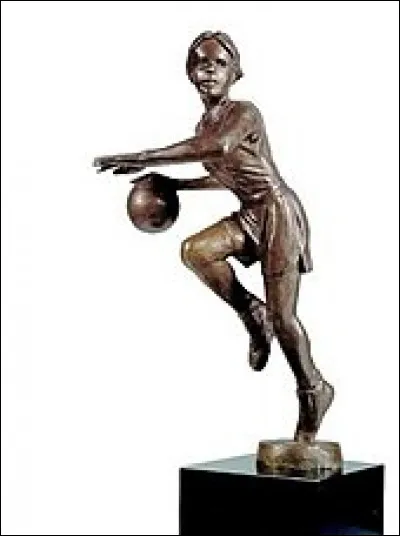 Aucune joueuse n'a gagné plus de trois fois le trophée de MVP (most valuable player) de la saison régulière.