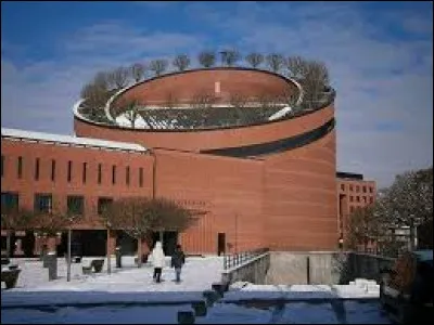 Construite entre 1992 et 1995, quelle est la cathédrale la plus récente de France ?