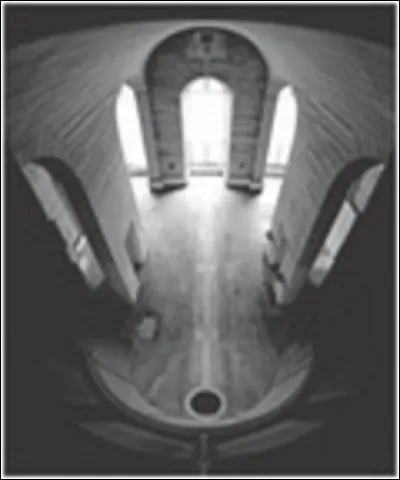 Il est donc impossible de le "visiter" dans sa totalité, car une portion seulement en est visible. Elle mesure...