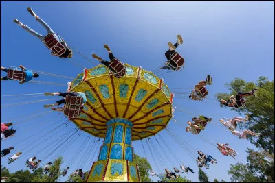 Et pour finir, quel est le nom de ce parc situé à moins d'une heure de Paris et dont les enfants sont les héros ?