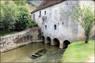 Autre moulin à eau, celui de Cougnaguet à Calès, dont vous allez vous faire un devoir de trouver le département !