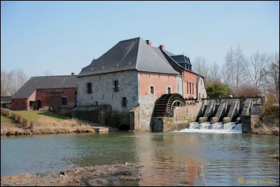 Je ne veux pas passer ce quiz à la moulinette en oubliant le moulin à eau de Grand Fayt, dans l'Avesnois, ce serait dommage, je suis sûr que vous allez trouver le département !