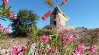 Commençons par les moulins à vent, celui De Bénazeth de Villeneuve-Minervois par exemple !
