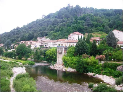 Duquel de ces labels touristiques la ville de Vals-les-Bains bénéficie-t-elle ?