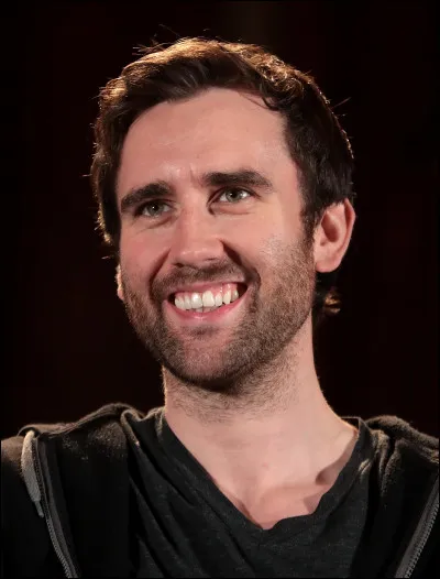 Quel personnage est incarné par Matthew Lewis ?