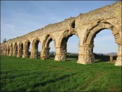 L'aqueduc du Gier se situe dans la région Auvergne-Rhône-Alpes.