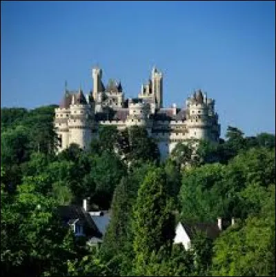 En quelle année la construction du château a-t-elle débuté ?
Indice : Moyen Âge