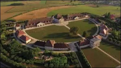 La Saline Royale nous propose la Cité Idéale. Les salines Ledoux sont au cœur de ce qui devait être la cité idéale du 18e siècle. Où se situe-t-elle ?