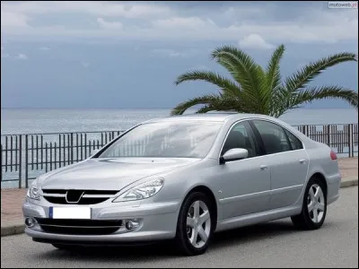 Je considère que cette limousine française est l'une des dernières voitures de luxe produite en France. Quelle est cette limousine ?