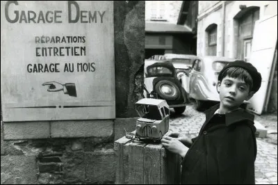 Le film Jacquot de Nantes retrace l'enfance nantaise puis l'adolescence du réalisateur Jacques Demy. C'est celle qui fut sa femme qui en assure la réalisation. Qui est-elle ?