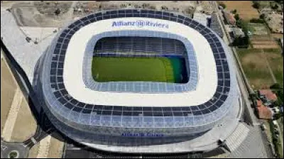 L'Allianz Riviera est un stade situé à Cannes.