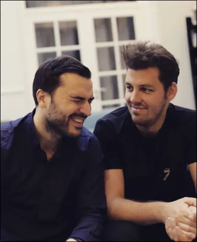 Et enfin, comment décrirais-tu ton rire ?