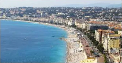 Sur combien de kilomètres s'étend la promenade des Anglais ?