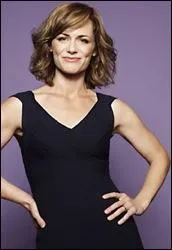 Comment s'appelle la mre de Bella ?