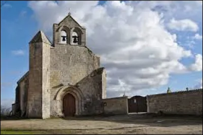 Nous terminons notre balade devant l'église Notre-Dame de Séligné. Commune néo-aquitaine, dans l'arrondissement de Niort, elle se situe dans le département ...