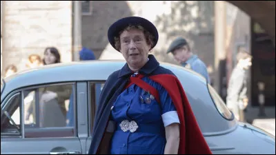 Qui est la seule sage-femme à se déplacer en voiture ?