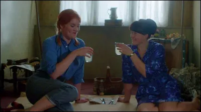 Quel est ce couple qui doit se cacher de tous ?