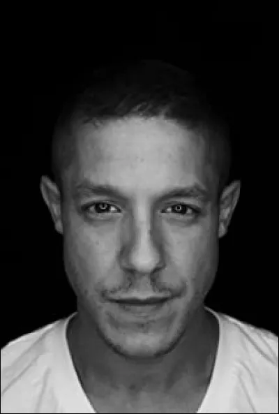 Theo Rossi n'a pas joué dans...