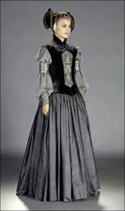 Dans quels occasions/épisodes Padmé porte-t-elle cette robe ?