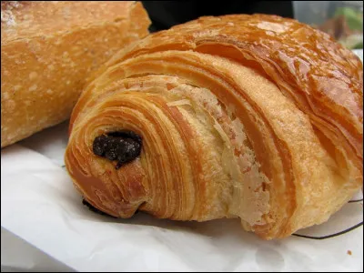 Vous êtes en vacances au Pays Basque, vous entrez dans une boulangerie, passez votre commande !