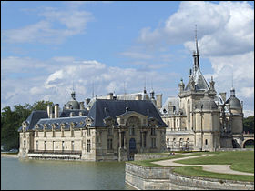 Dans quel département pouvez-vous trouver le célèbre château de Chantilly ?